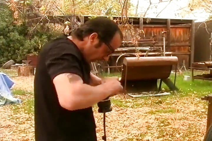 आउटडोर स्तन चाटने वाली तीन लोगों की चुदाई - चूत चौड़ी खुली