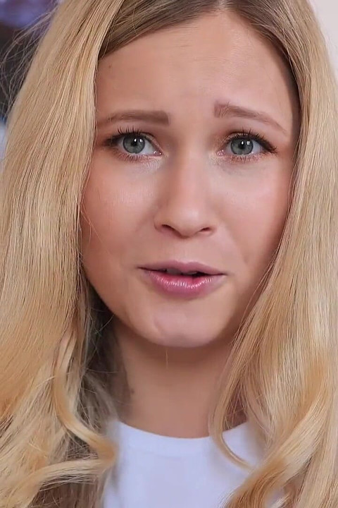 Flirts with You to Show off Her Pussy