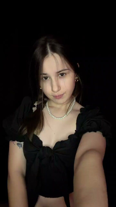Schoolgirl made a sexy video