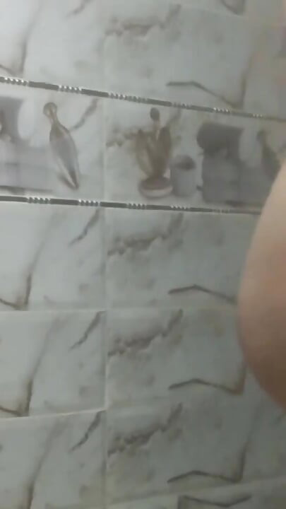Full Video: Straight Arab Guy Get Wanked His Huge Cock by a Guy