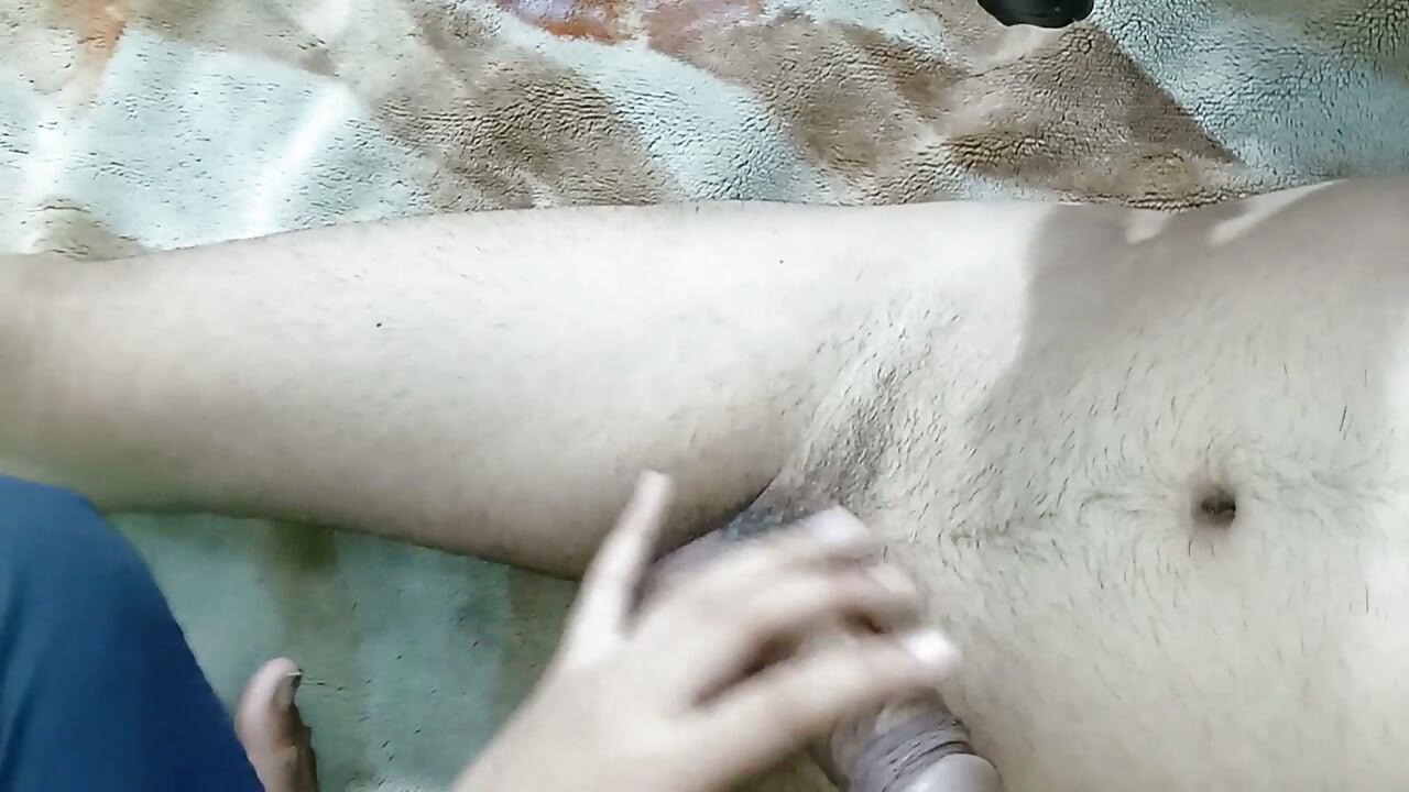 Um Plano de Última Hora Leva Dois Adultos Indianos a uma Experiência Inesperada (18+)