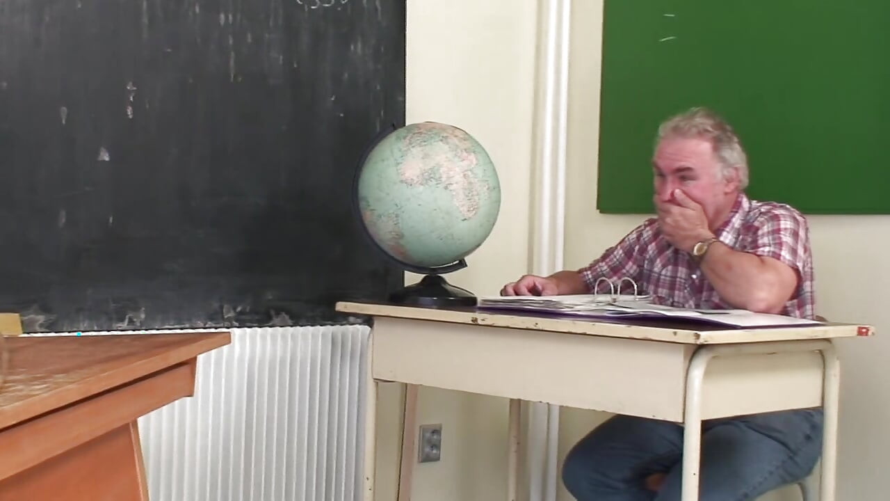 é espancada quando ele faz algo errado