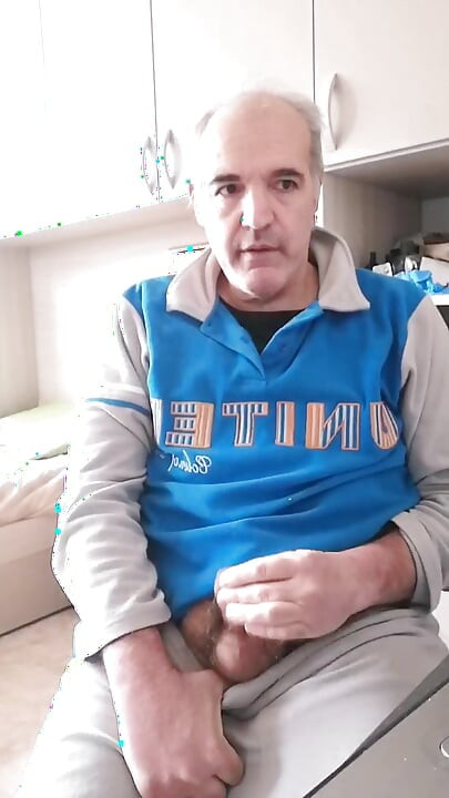 Am ejaculat în cafeaua mea și am înghițit totul fierbinte