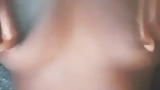 Ebenholz Verführerin: Charme, der beißt, Glückseligkeit, dass schmilzt