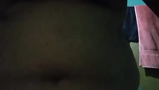 sri lankan girl friend show her boobs to her bboyfriend