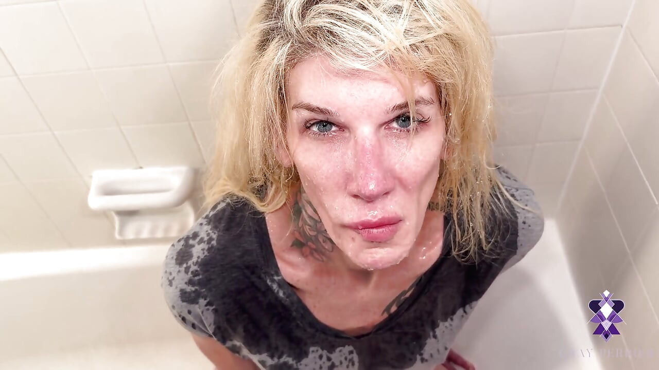 Trempée - Domination Trans De La Pisse