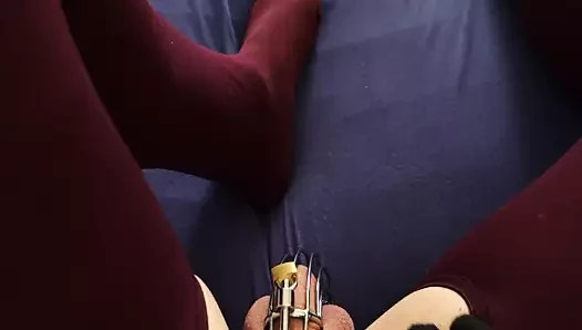 ağzsız tayt ve bekaret kafesi
