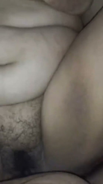chubby legs spread and I come out of her vagina | Clip 1