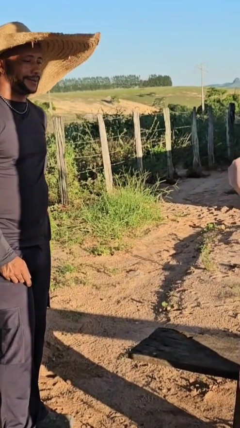 To see my neighbor weeding his yard in the hot sun and that gave me a lot of lust I went to ask for water only from a towel | Clip 1