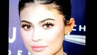 Kylie Jenner sperma eerbetoon