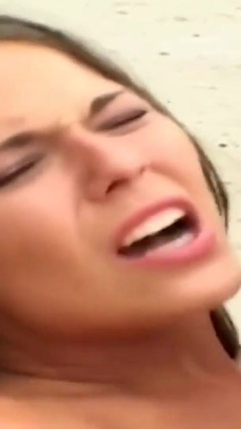 Awek Euro disumbat dari kedua-dua hujung | Klip 3