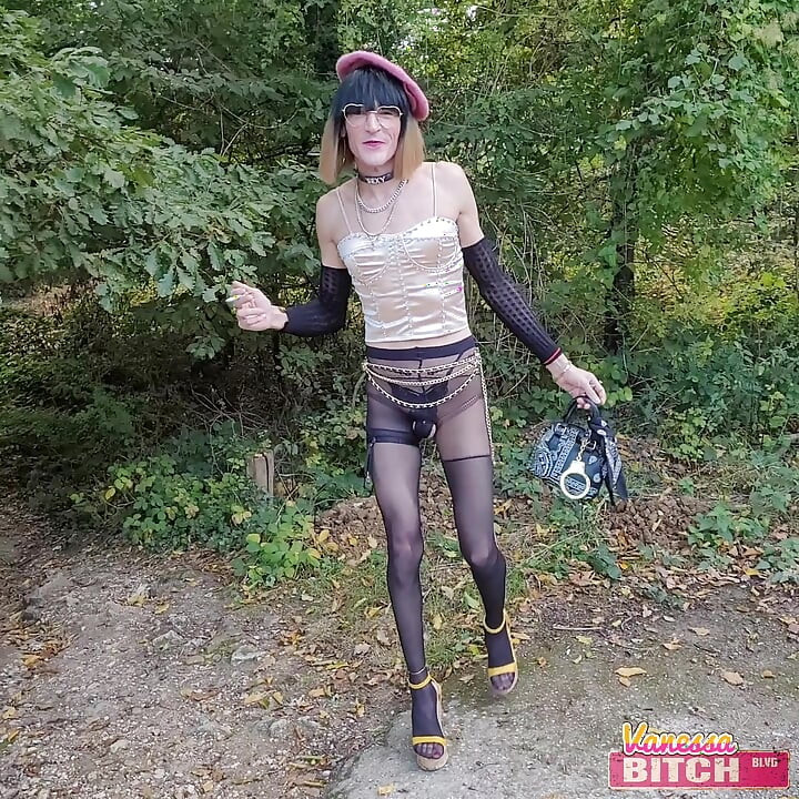 [VBx割Blvd] Used As a Cock Pump & Tail Dumper In The Forest. CuMSLut-Public VaneSsaBiTCHx