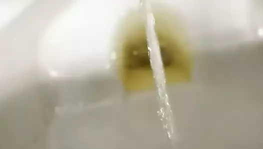 Pee