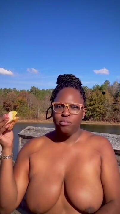 MATURE EBONY COUGAR MAKING FETISH CONTENT IN PUBLIC PT 1 | Clip 3