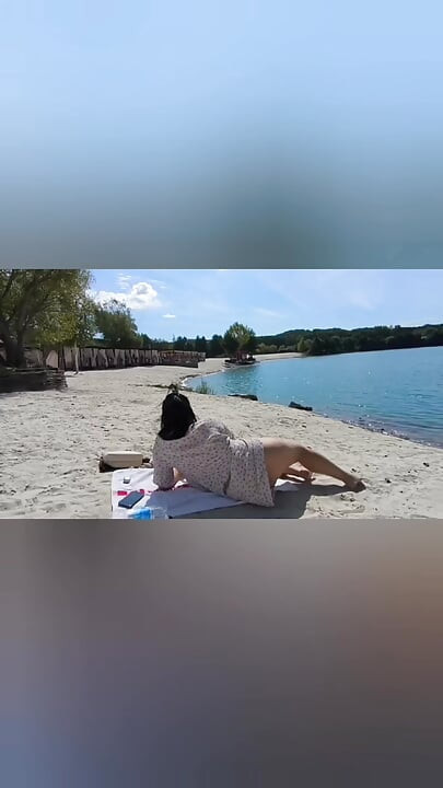 Ble nesten tatt naken på stranden.