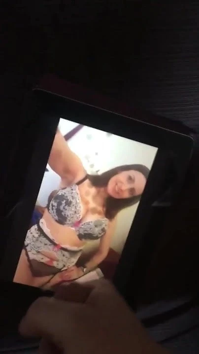 twitter cum tribute