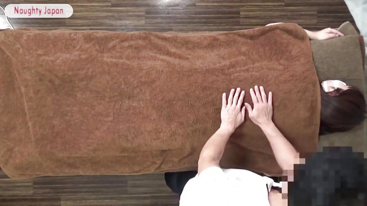 Uncensored Salon Visit. Plump Office Lady Enjoys Soft Body Care Then Creampie - Part1