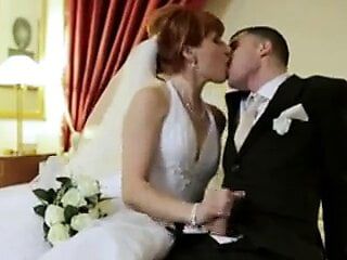 Рыжая невеста получает двойное проникновение в день ее свадьбы