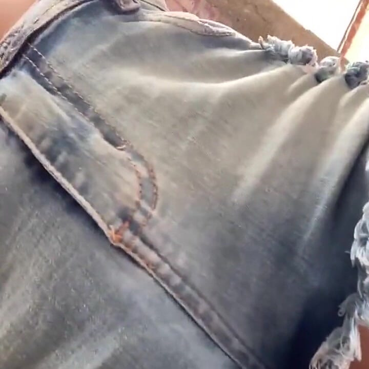 Πήγα στο Rj ήθελα να δώσω το μουνί μου, αλλά κανείς δεν εμφανίστηκε