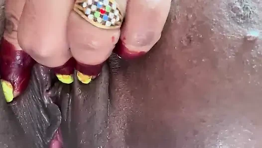Desi bhabhi ka sweet sexy big pussy fingaring hard pussy