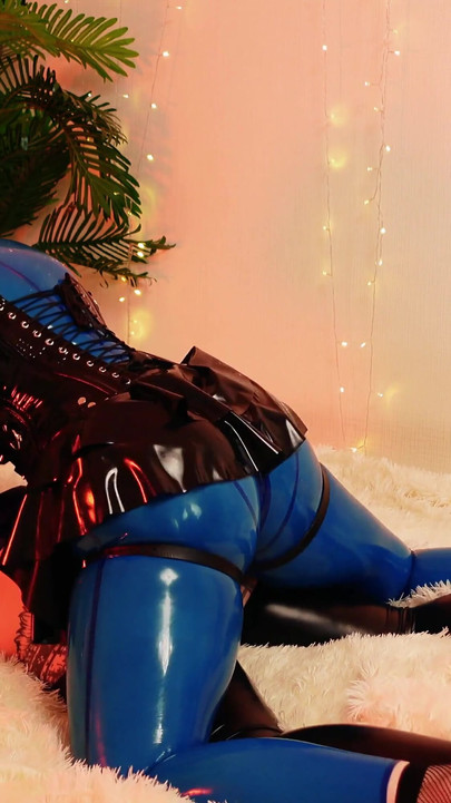 Moment spectaculos din "Videoclip în culise în latex de la filmare"