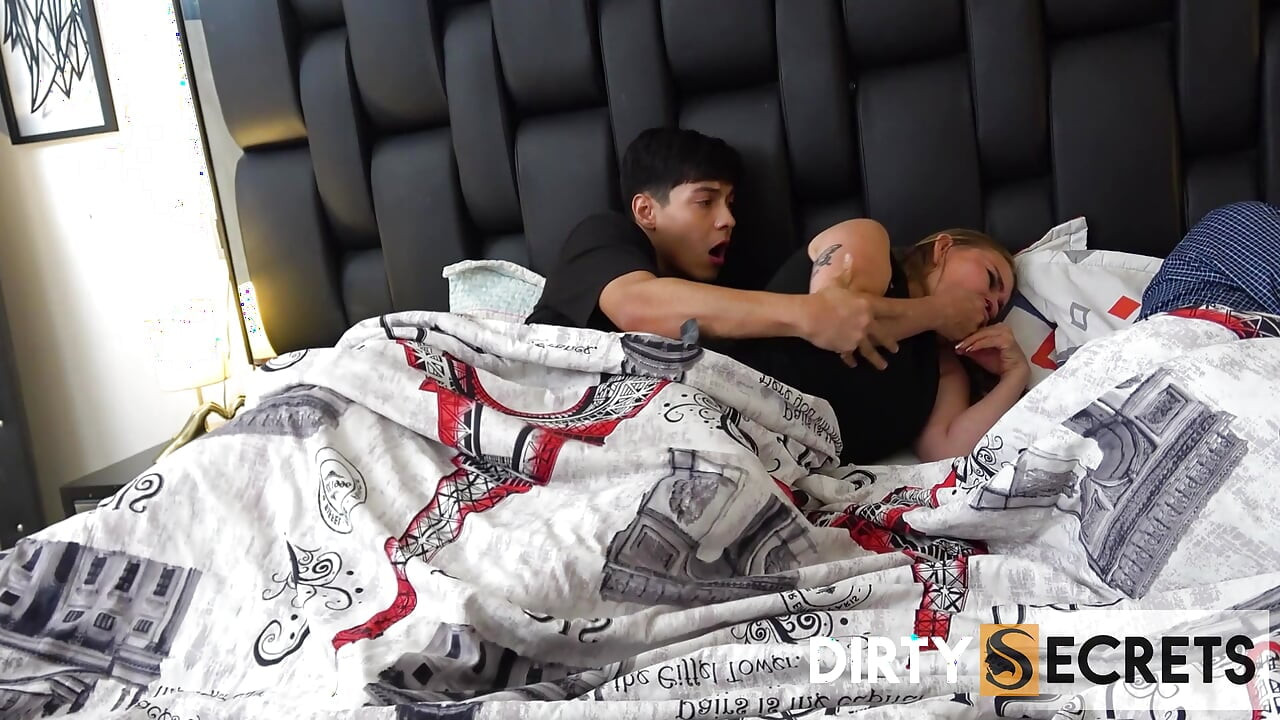 A GUY I'M CHEATING ON MY HUSBAND WITH FUCKS ME IN THE ASS