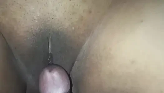 Yeni amcık yalıyor ve karımı emiyor