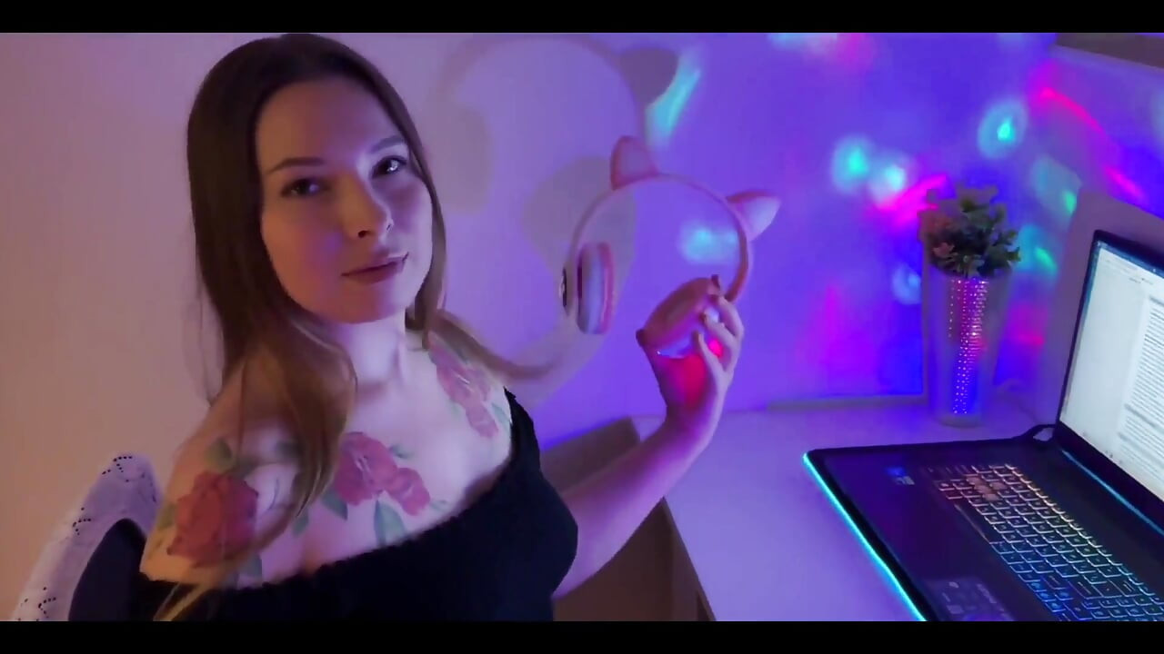 वह बहुत प्यारी है मैं उसे चोद रहा हूं