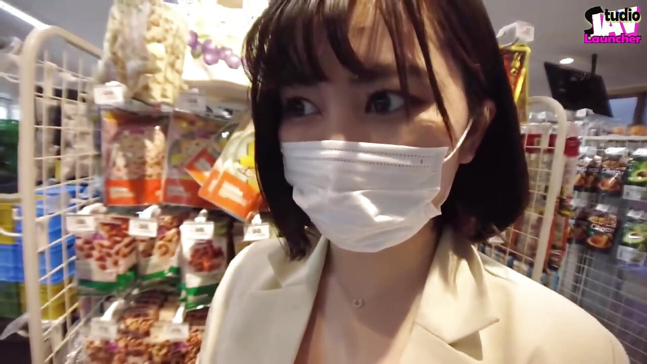 Public Ripple - a Sensitive Cutie Shows Her No-hands Trick on a City Acme Walk Chapter-1