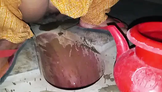 Hintli ilk kez yalnız evde seksi