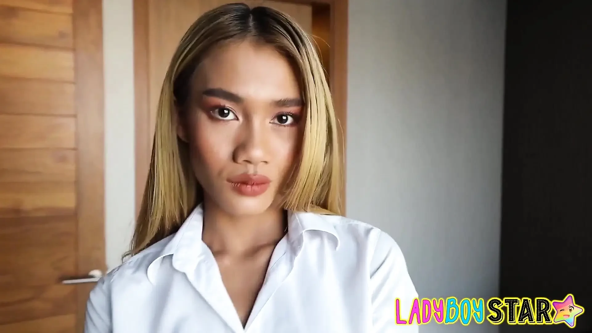 Ladyboystar – a 10/10 Blonde Ladyboy Loves Anal Sex and Facial Cumshots