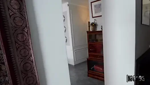 Mofos - lilu moon si cewek toket kecil ini suka banget seks anal sampai lubangnya menganga lebar