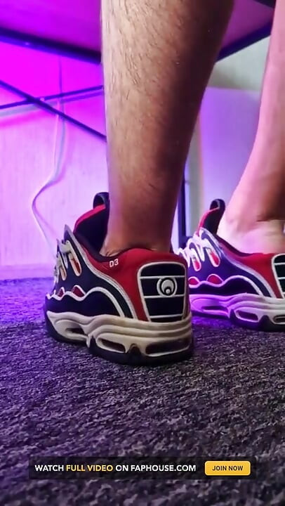 Playing with Sneakers Osiris and Cum Inside