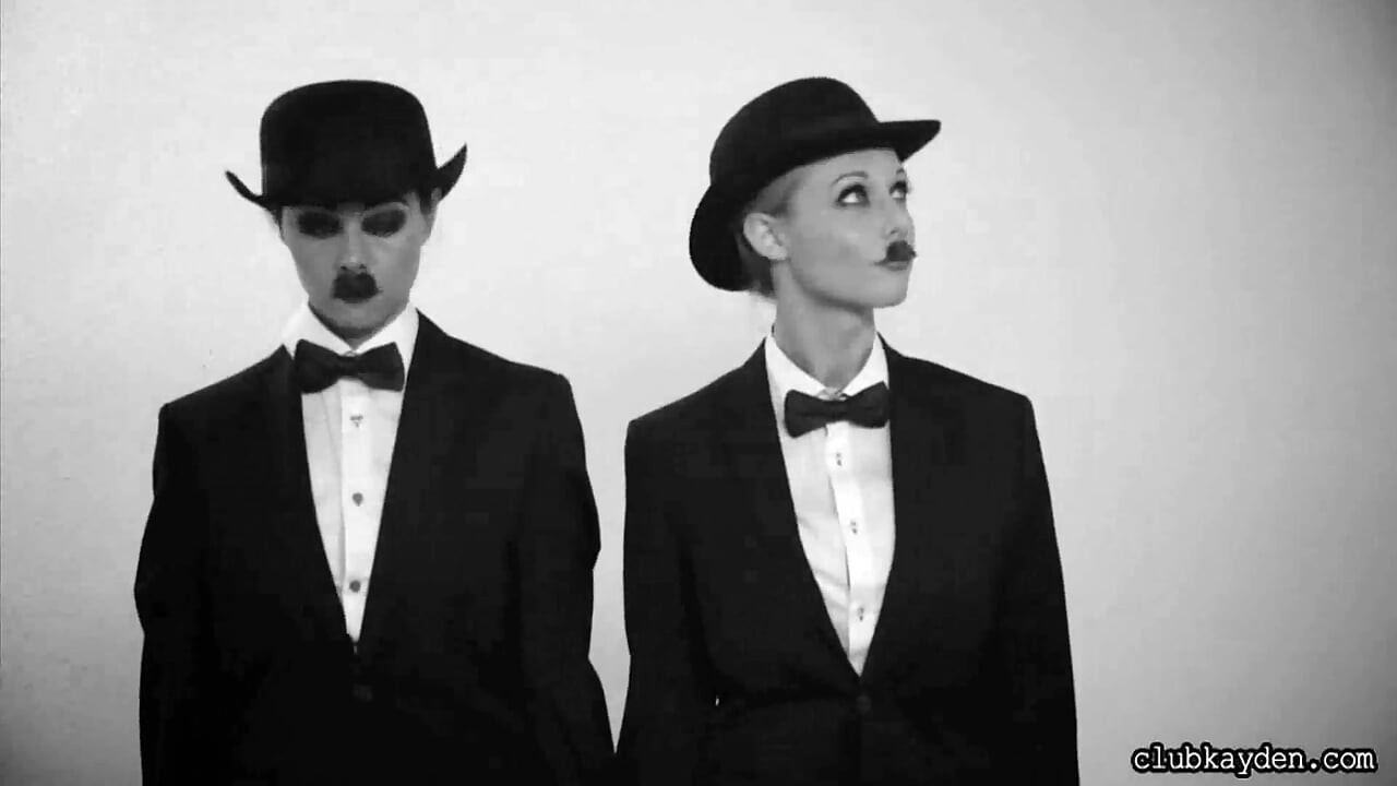 Istuširaj me svojom ljubavlju sa Kayden i Dana Vespoli