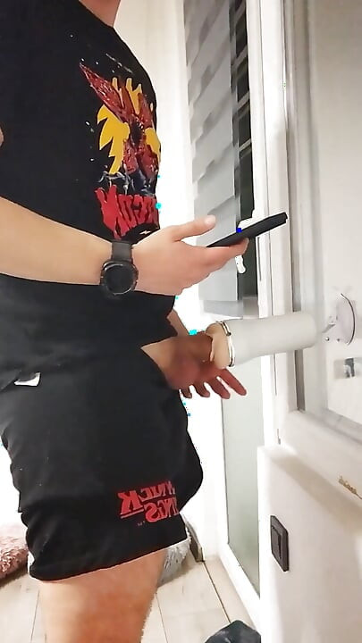 Cuming in Flashlight