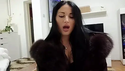 Video seks pasangan yang berisiko di pusat perbelanjaan (episode 1)