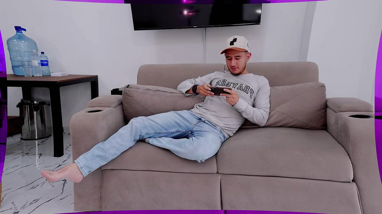 I FULFILL MY FANTASY OF FUCKING MY STEPSISTER AND GIVING HER PUSSY MY MILK