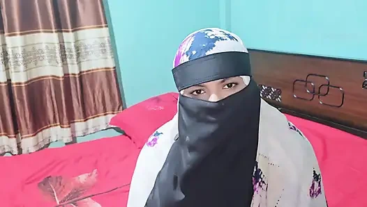 Aunty gave me her pink pussy to fuck, oops