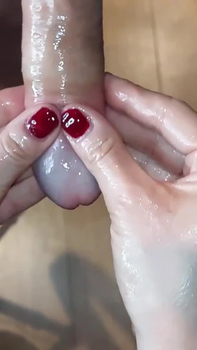 Khoảnh khắc thả hàm từ "Kỹ thuật sục cu: Frenulum và Bao quy đầu vui vẻ. Pov nữ (thời gian vắt sữa)"