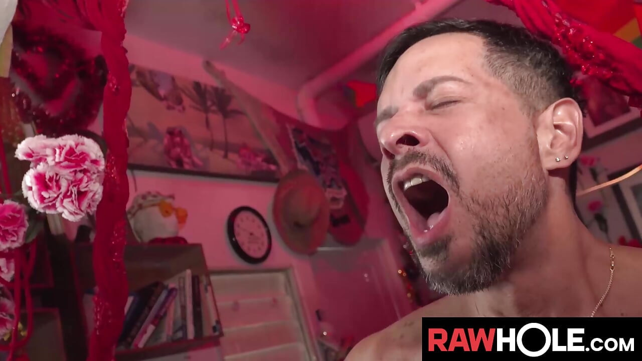 RAWHOLE ToyDaddy Is Anxious OF What Derek Is Packing In His Bulgy Pants