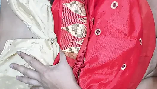 Your-Eshita. Güzel hizmetçi sikişiyor zamanın tadını çıkarıyor mükemmel video.