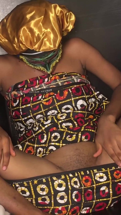 The way she's rubbing that pussy, I wanna see and fuck that pussy | Clip 2