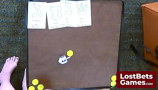 Chelstein ve Dee Williams striptiz oyunu dreidel