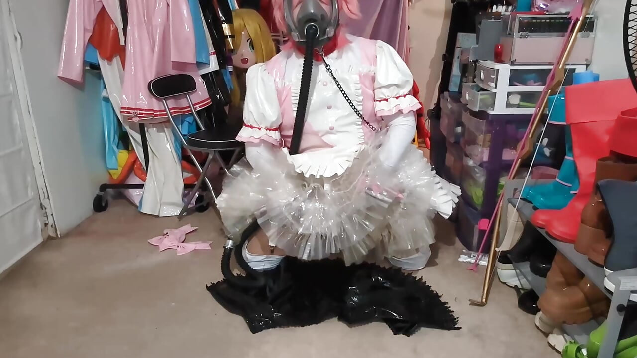 PVC魔法少女まどか、ガスマスク、ボンデージ、そして精液を食べるエンディング