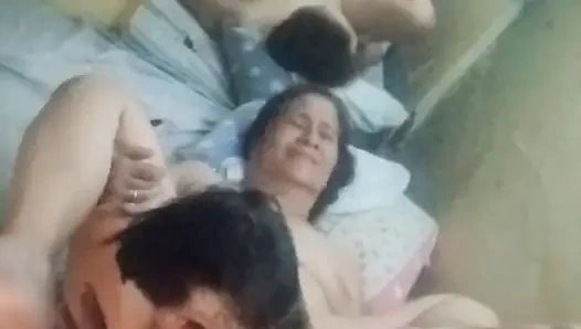 Zaman geldiğinde ilişki her zaman sikişiyor