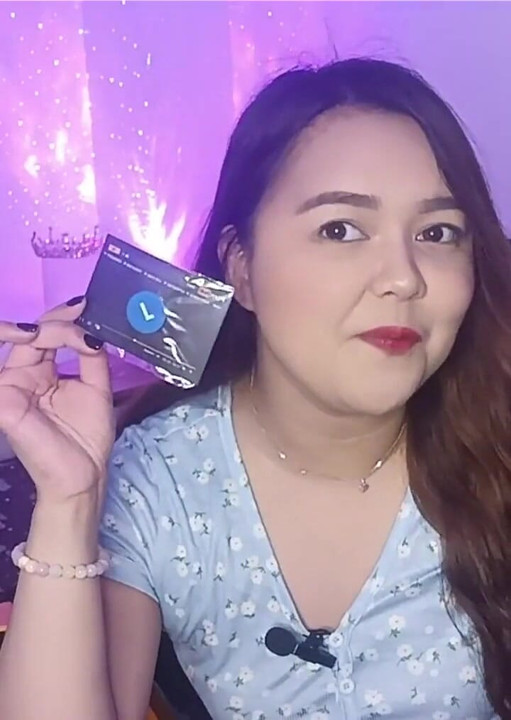 Unboxing My 25k Subscribers Gift From Pornhub