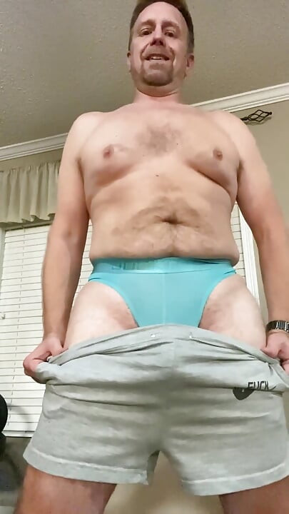 Baba edepsiz küçük prenses Liza'ı hamile bırakma