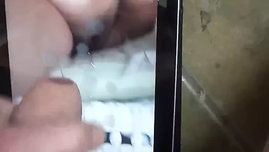 saggytitadmirer için haraç