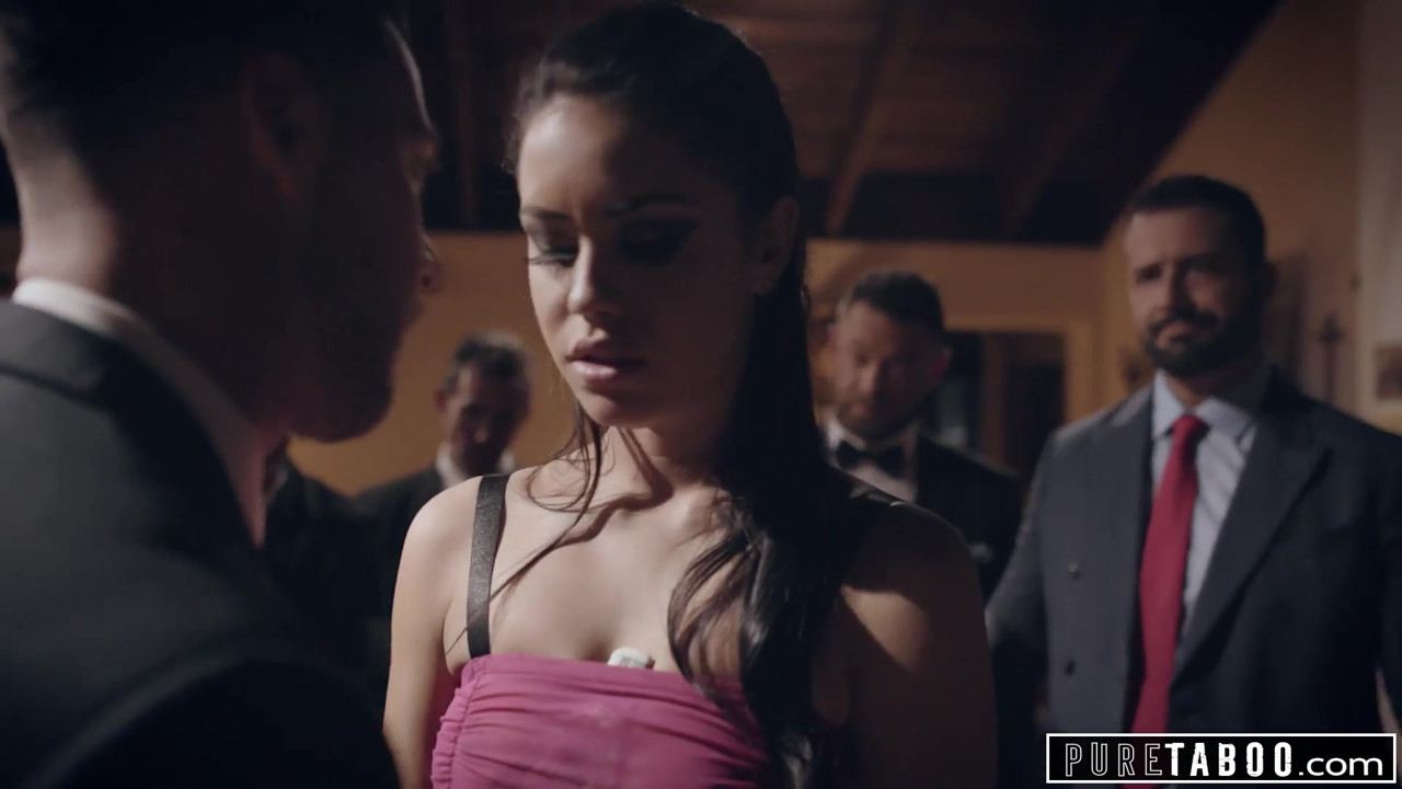 純粋なタブー痴女がビジネスマンに屈辱-公共ファック