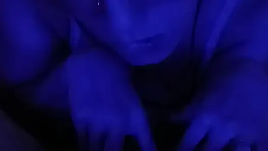 Yine en sevdiğin orta yaşlı seksi kadın eğleniyor